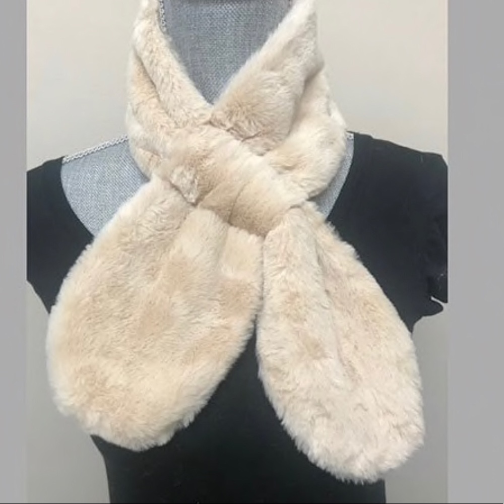 Softest Faux Rabbit Scarf, NWT - Picture 3 of 7